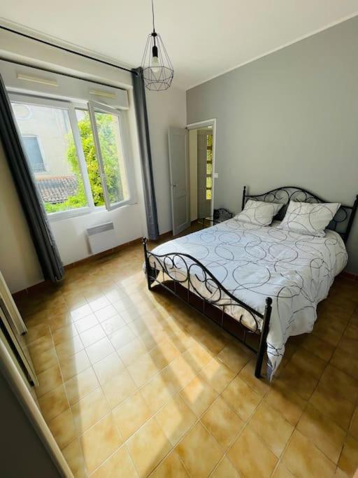 Chez Leo I - Appartement T2 Proche Tricastin Bollene Exterior photo